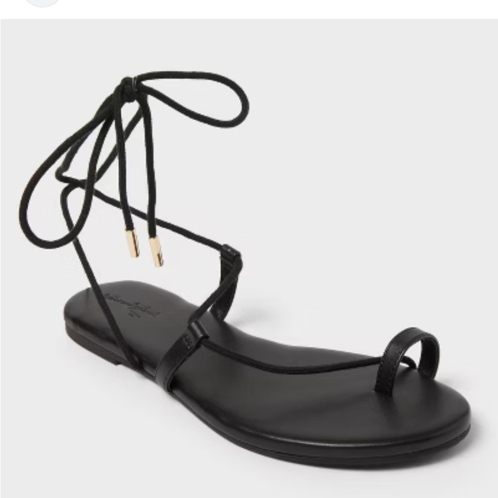 New Universal Thread Black Strappy gladiator Sandals